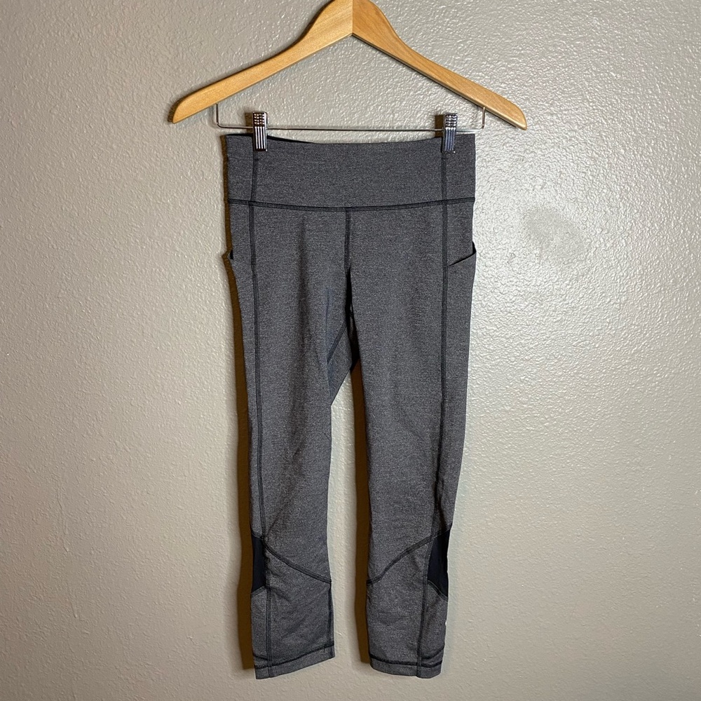 Lululemon Black and Grey Race Rival Cropped  Leggings - Picture 3 of 6